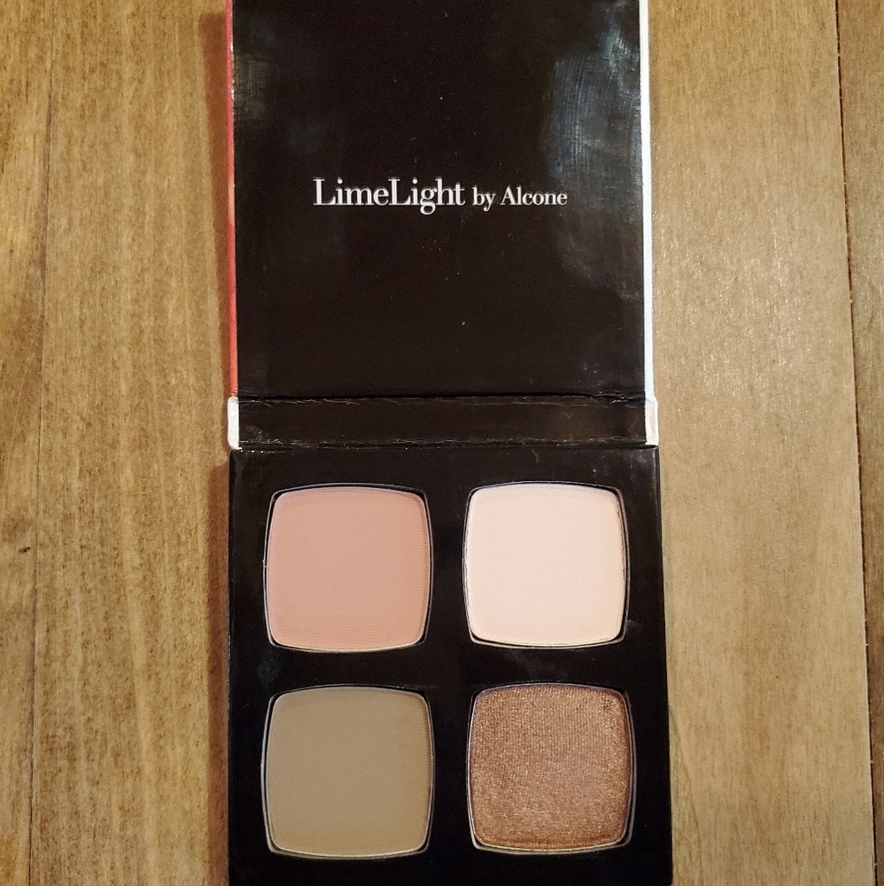 Makeup pallet by LimeLife